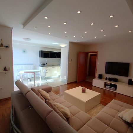 Апартаменты Apartman Mare Nostrum**** Риека Экстерьер фото
